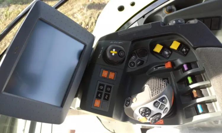 Трактор CLAAS Axion 950 Cmatic - фото № 14