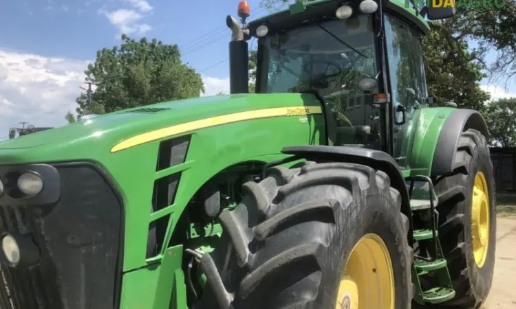 Трактор john deere 8230 - фото № 1