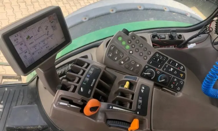 Трактор John Deere 8345R - фото № 6