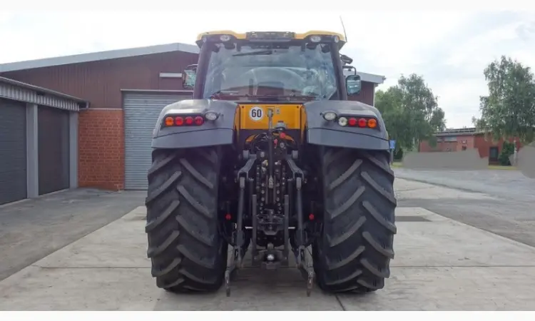 Трактор JCB Fastrac 7230 P-TRONIC - фото № 4
