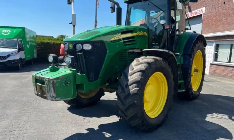 Трактор John Deere 7720 - фото № 1