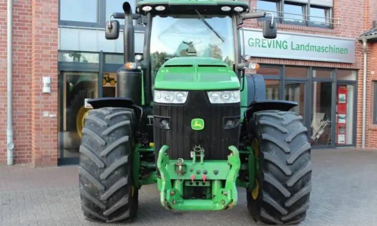 Трактор John Deere 8260R - фото № 5