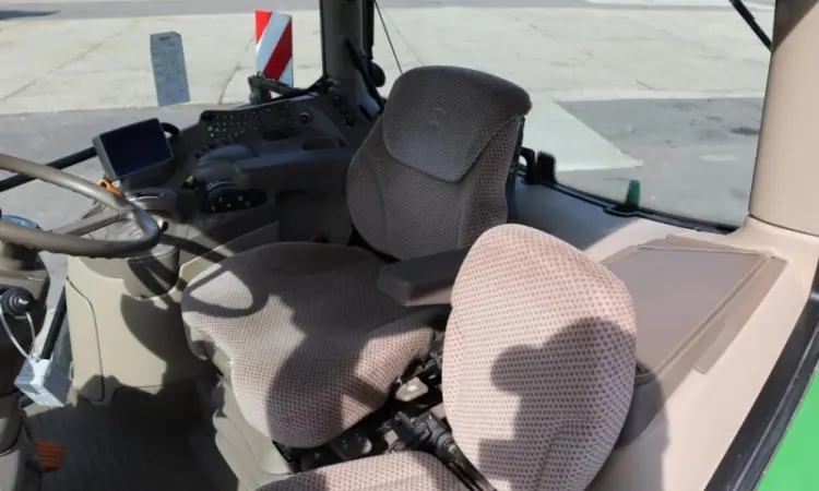 Трактор John Deere 6170R - фото № 9