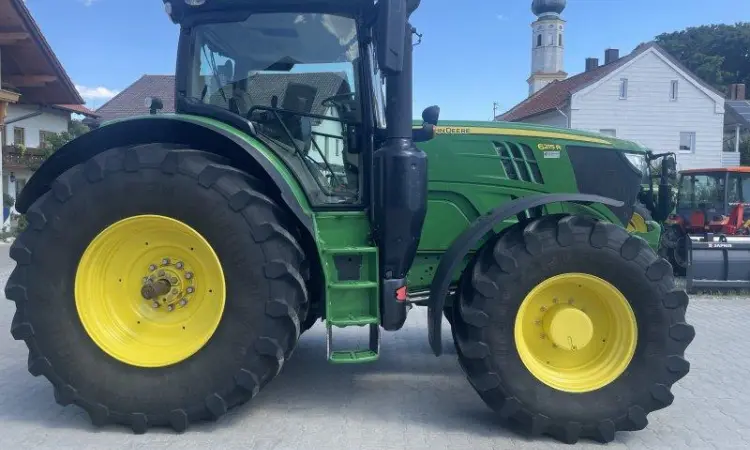 Трактор John Deere 6215 R - фото № 5