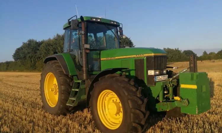 Трактор John Deere 7700 - фото № 1
