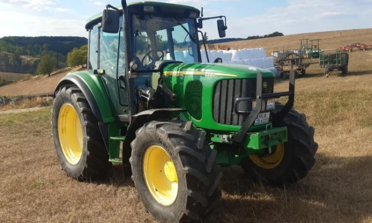 Трактор John Deere 6220 SE - фото № 1