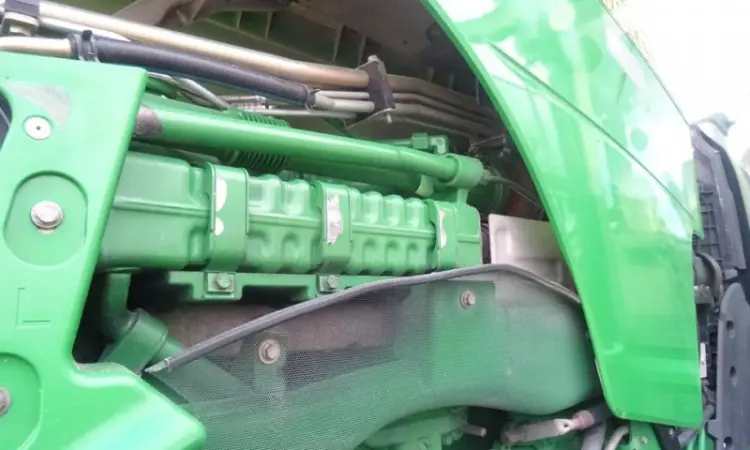Трактор John Deere 8335R - фото № 3