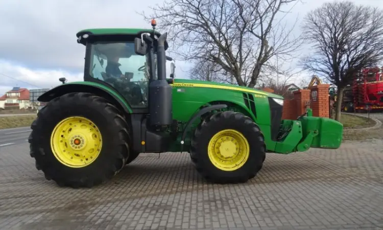 Трактор John Deere 8335R - фото № 5