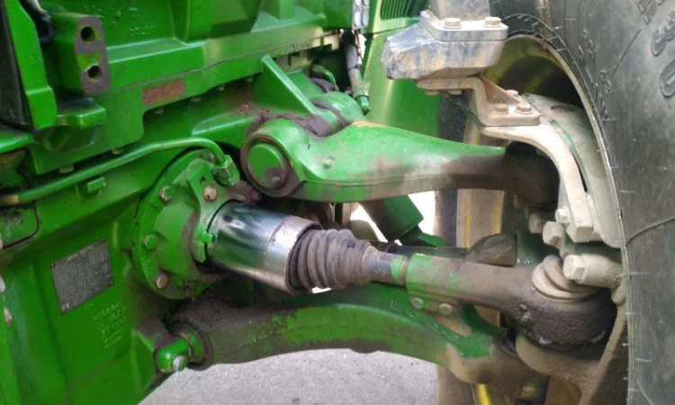 Трактор колісний John Deere 8220 - фото № 2