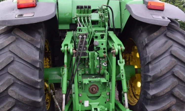 Трактор колісний John Deere 7820 - фото № 4