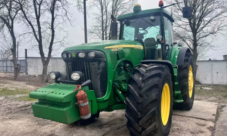 Трактор колісний John Deere 8520 - фото № 1