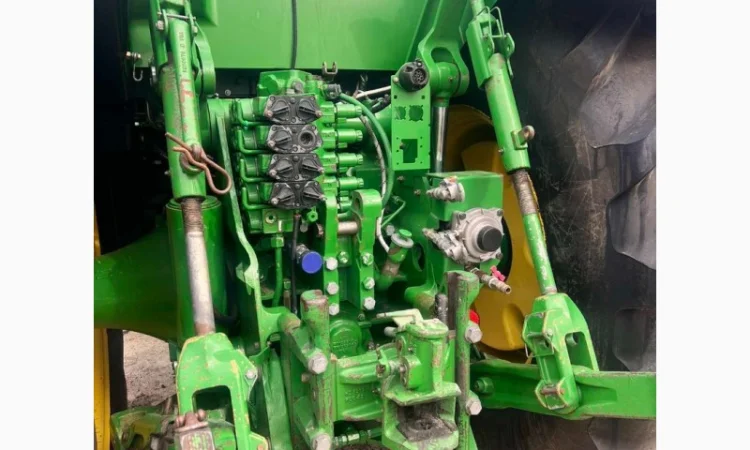 Трактор колісний John Deere 8520 - фото № 13