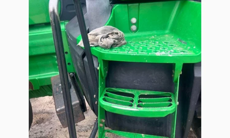 Трактор колісний John Deere 8520 - фото № 15