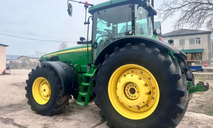 Трактор колісний John Deere 8520 - фото № 3