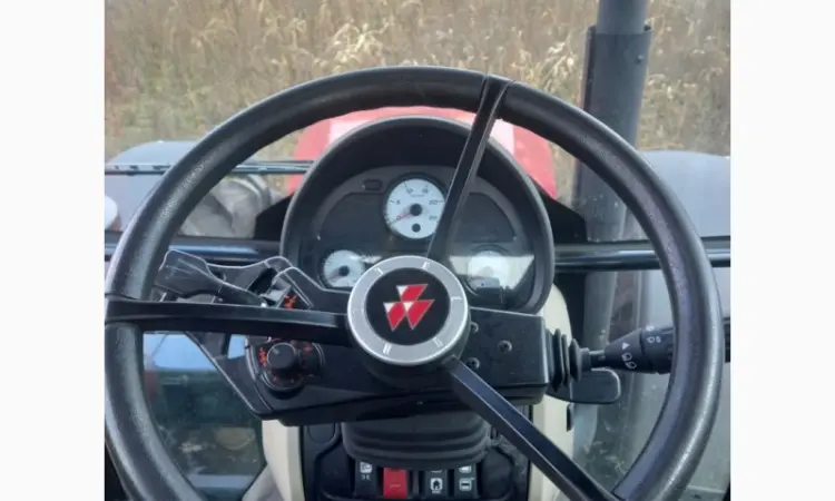Колісний трактор Massey Ferguson 6713 - фото № 4