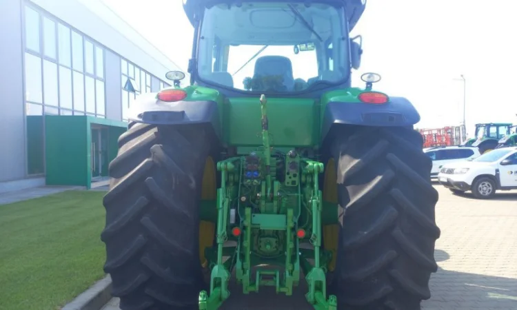Трактор John Deere 8335R (2012) - фото № 3