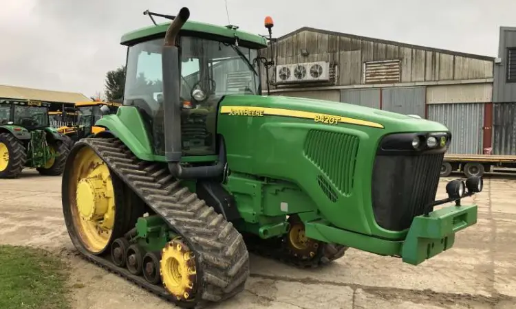 Трактор гусеничний John Deere 8420T (2004) - фото № 1