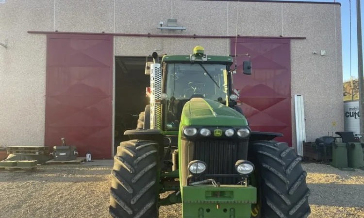 Трактор John Deere 8220 (2005) - фото № 3