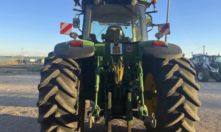 Трактор John Deere 8220 (2005) - фото № 4