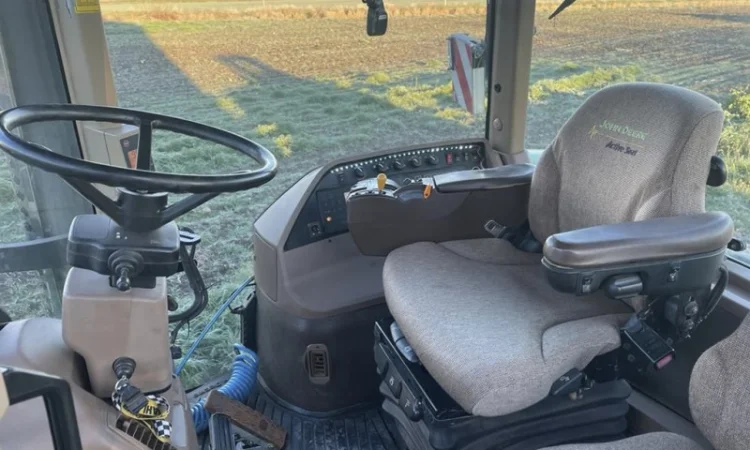 Трактор John Deere 8220 (2005) - фото № 5