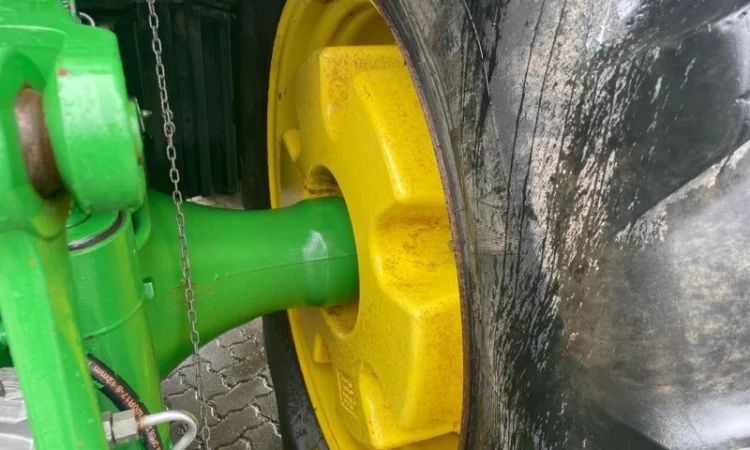 Трактор John Deere 8335R (2011) - PowerShift - фото № 10