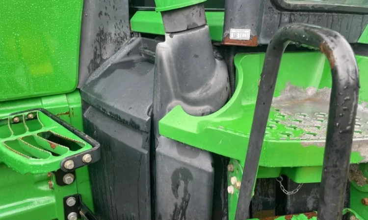 Трактор John Deere 8335R (2011) - PowerShift - фото № 9