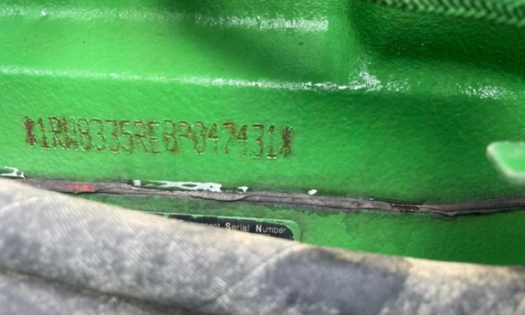 Трактор John Deere 8335R (2011) - PowerShift - фото № 7