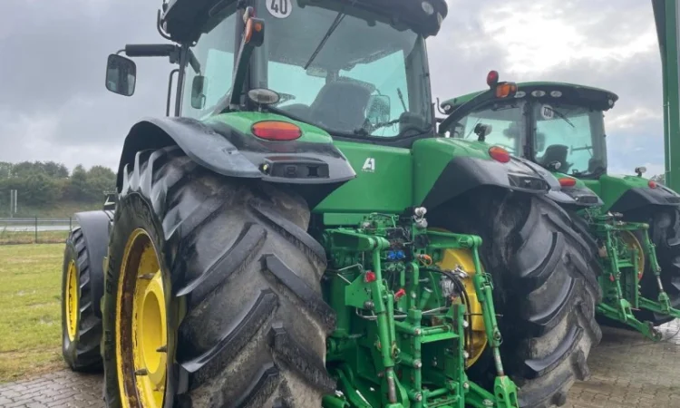 Трактор John Deere 8335R (2011) - PowerShift - фото № 19