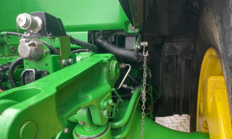 Трактор John Deere 8335R (2011) - PowerShift - фото № 13