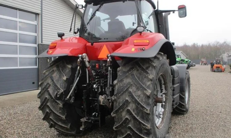 Трактор Case IH Magnum 340 (2012) - фото № 4