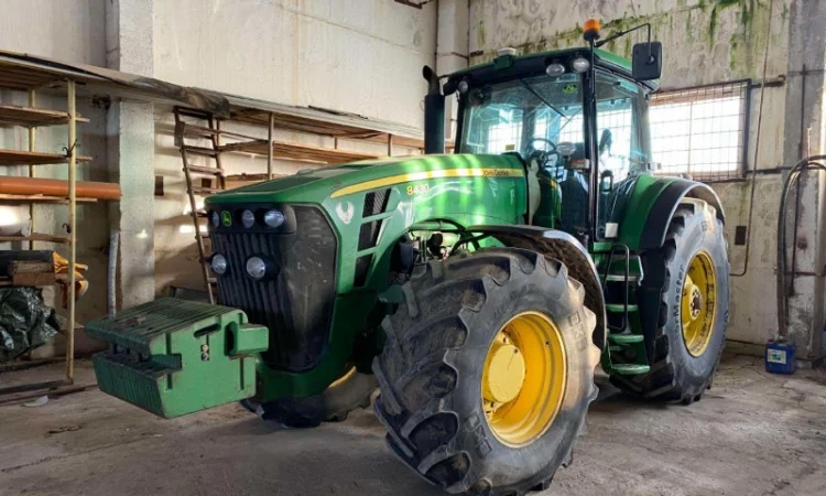 Трактор John Deere 8430 (2009) - фото № 1