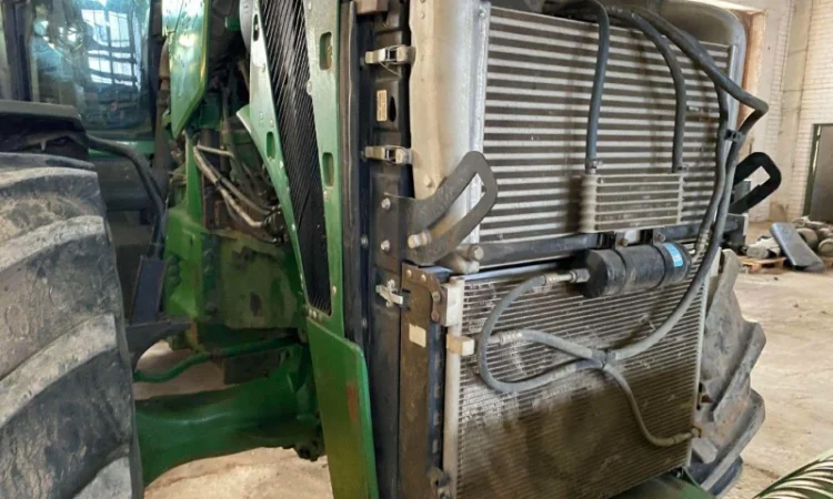 Трактор John Deere 8430 (2009) - фото № 2