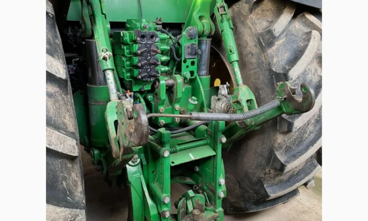 Трактор John Deere 8430 (2009) - фото № 18