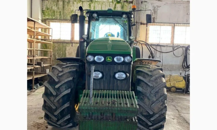 Трактор John Deere 8430 (2009) - фото № 17