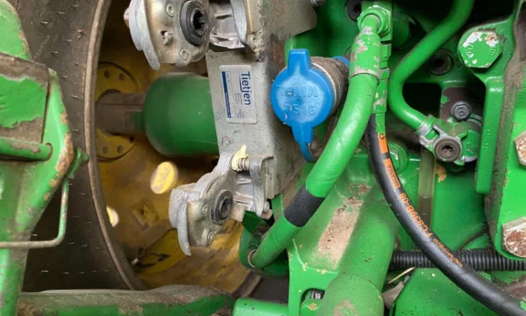 Трактор John Deere 8430 (2009) - фото № 13