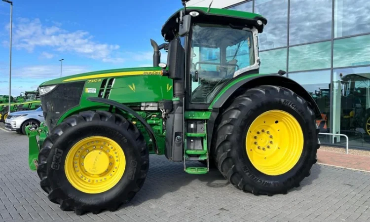 Трактор John Deere 7310R (2016) - фото № 1