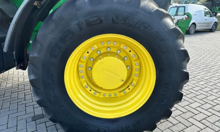 Трактор John Deere 7310R (2016) - фото № 11