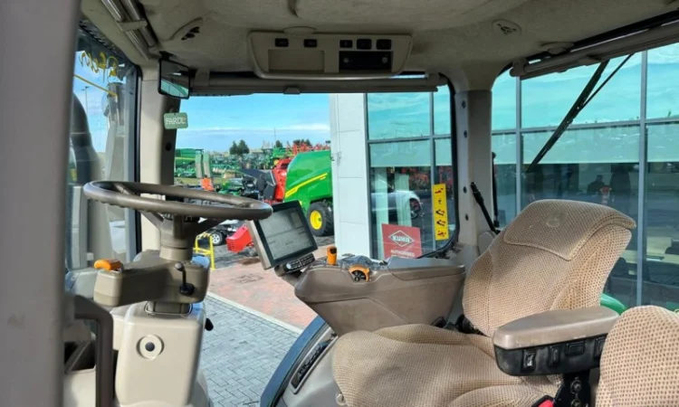 Трактор John Deere 7310R (2016) - фото № 14