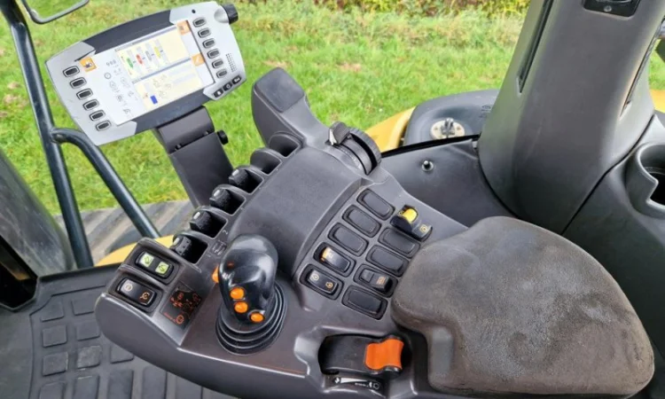 Трактор гусеничний Challenger MT 755 E - фото № 7