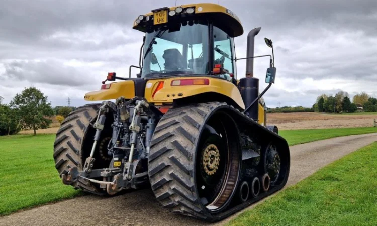 Трактор гусеничний Challenger MT 755 E - фото № 18