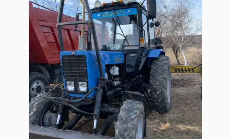 Продам трактор МТЗ пату 82.1 кран люлька 2010 год - фото № 1