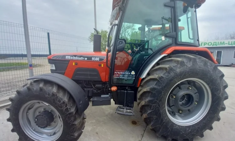 Трактор Mahindra 9500 - фото № 4
