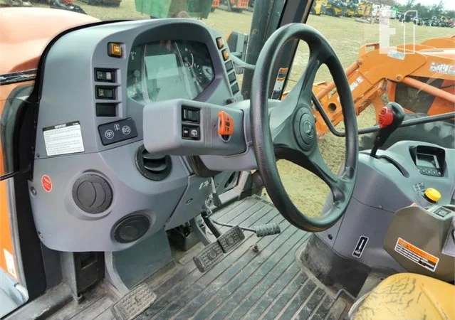 Продам трактор Kubota M6-111 - фото № 4