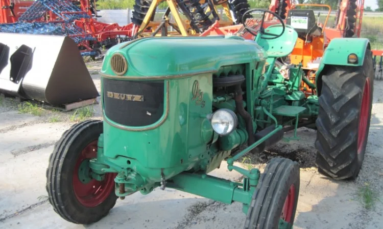 Трактор DEUTZ-FAHR D50 - фото № 3