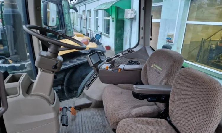 Трактор John Deere 8335R (2013) - PowerShift - фото № 10