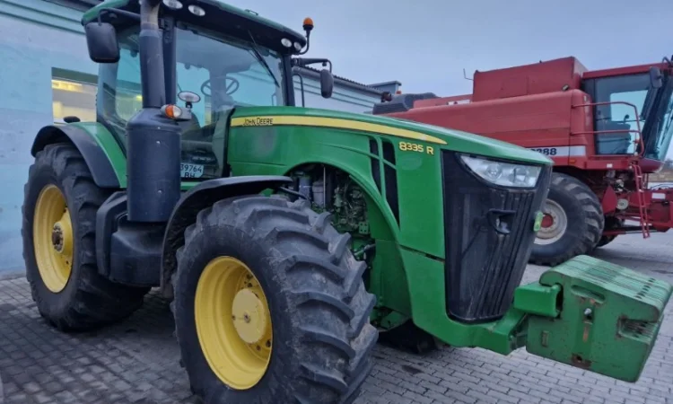 Трактор John Deere 8335R (2013) - PowerShift - фото № 2