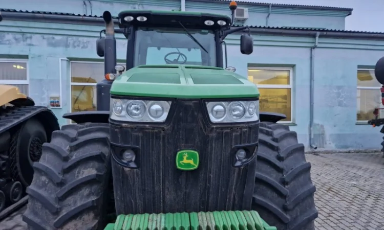 Трактор John Deere 8335R (2013) - PowerShift - фото № 3