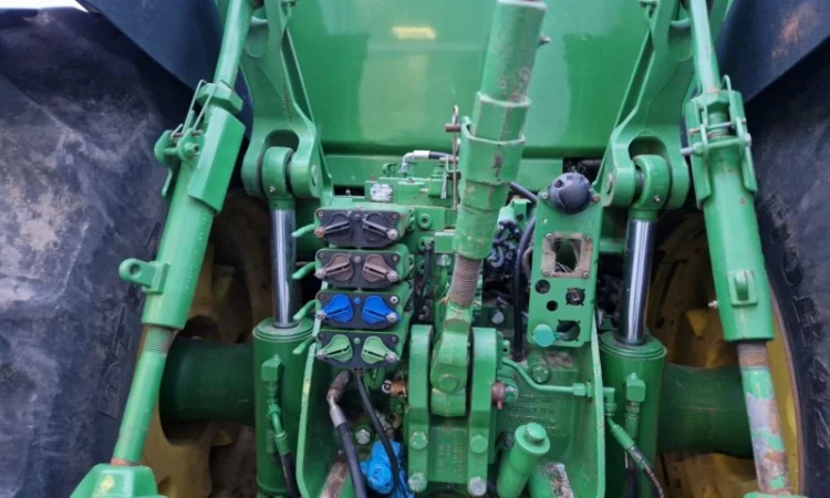 Трактор John Deere 8335R (2013) - PowerShift - фото № 5