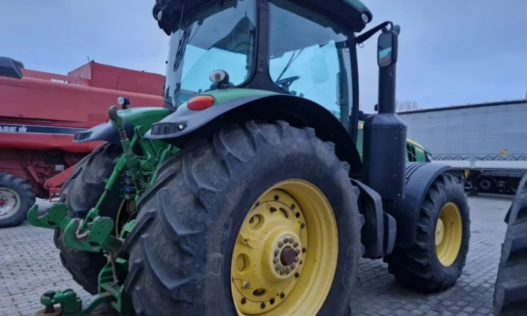 Трактор John Deere 8335R (2013) - PowerShift - фото № 9