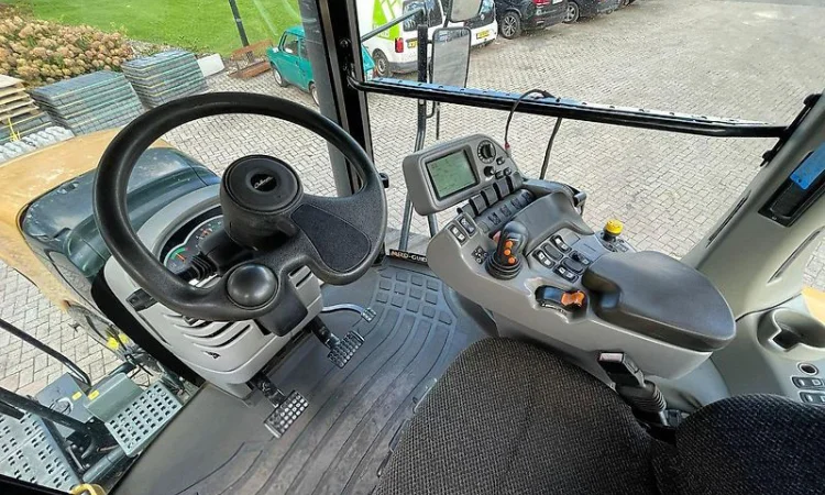 Трактор гусеничний Challenger MT 765B - фото № 7